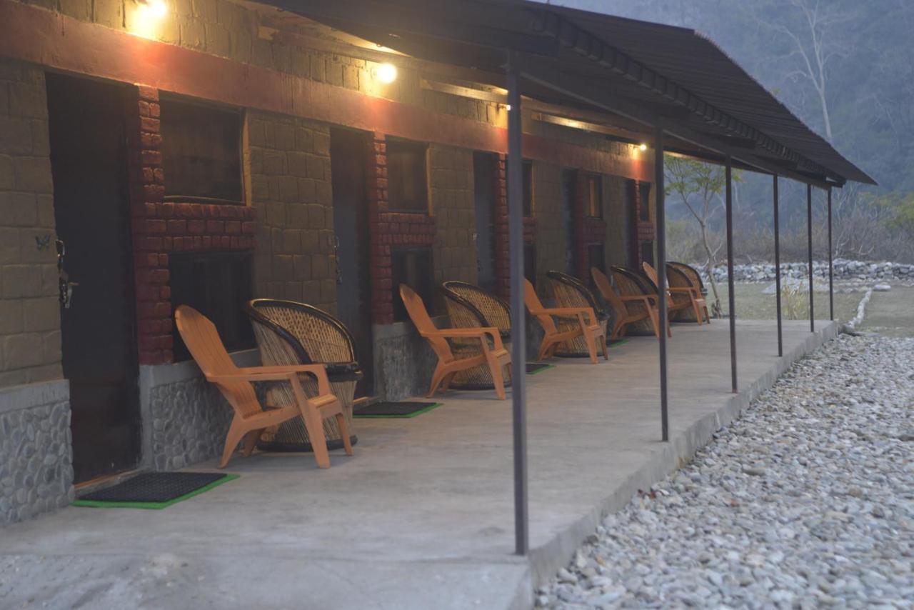 Aura Wildlife Camp And Resorts Marchula ภายนอก รูปภาพ