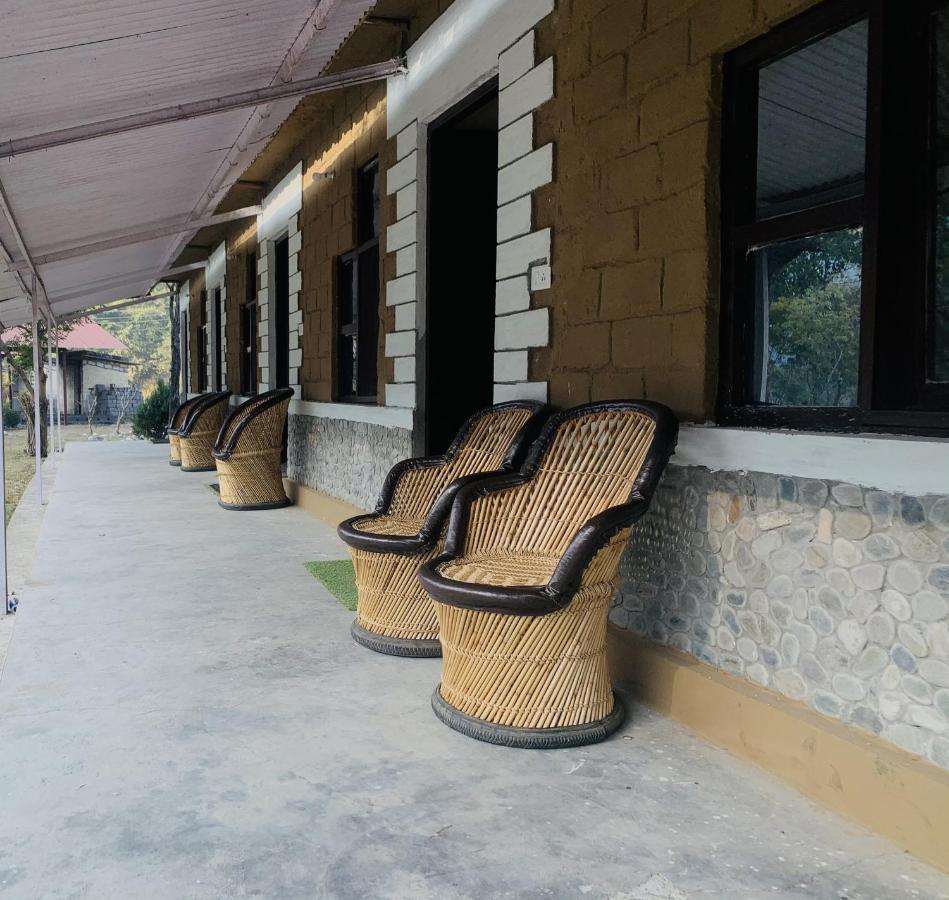 Aura Wildlife Camp And Resorts Marchula ภายนอก รูปภาพ