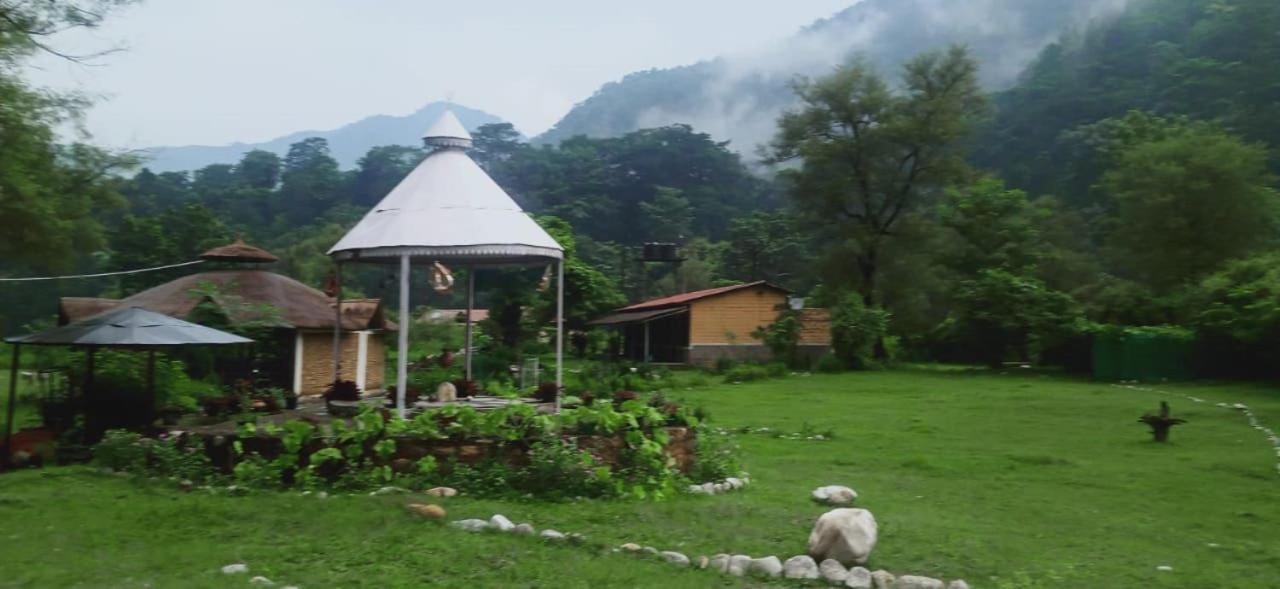 Aura Wildlife Camp And Resorts Marchula ภายนอก รูปภาพ